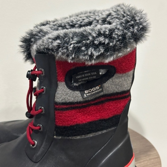 Bogs Arcata Cozy Plaid Winter Boots - Picture 12 of 12